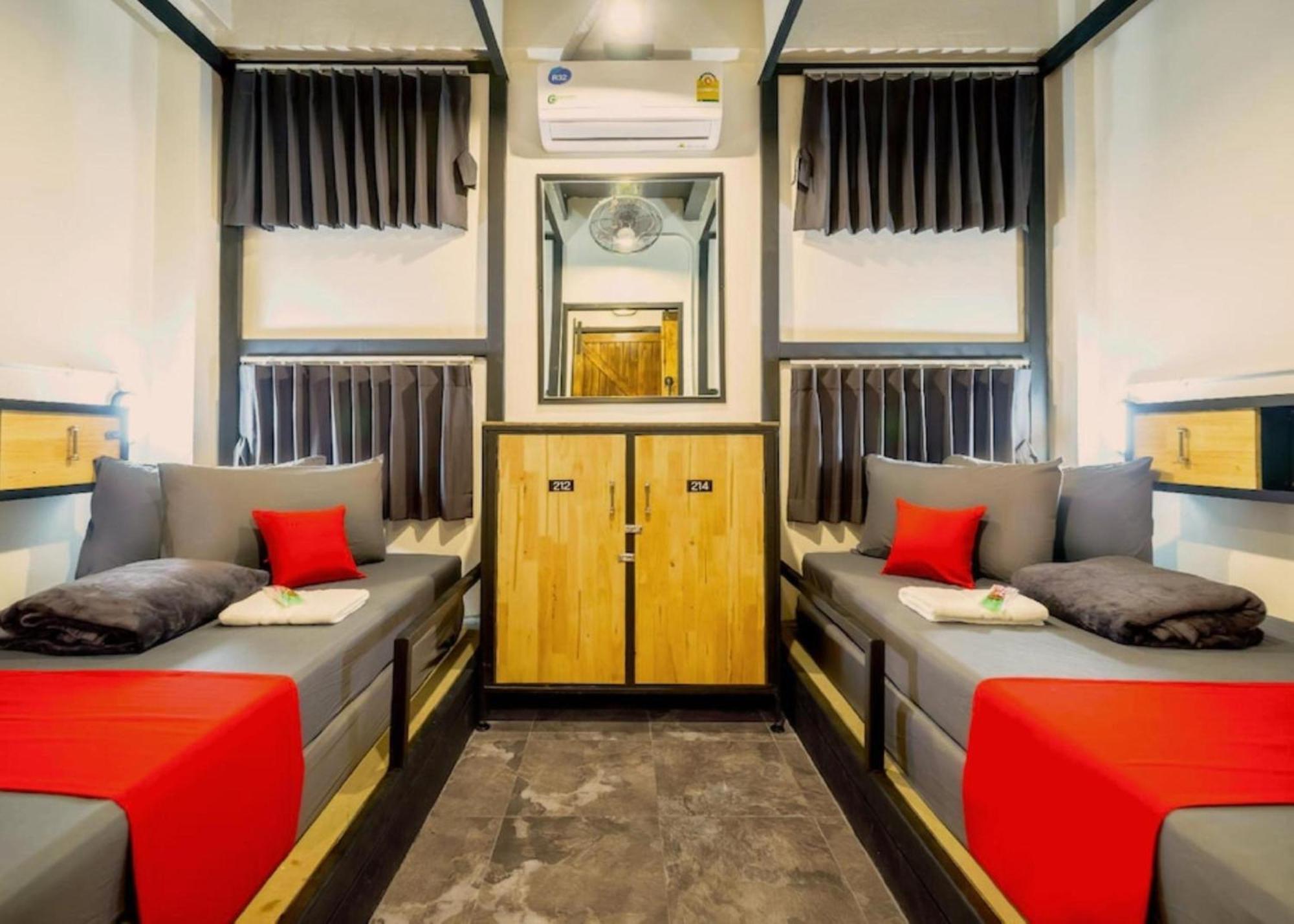 Episode 11 Hostel Sukhumvit Bangkok Ngoại thất bức ảnh