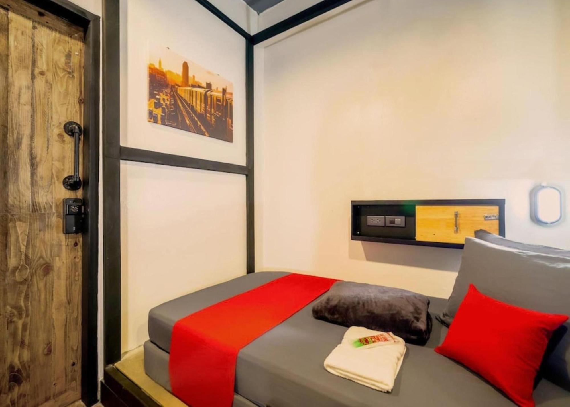 Episode 11 Hostel Sukhumvit Bangkok Ngoại thất bức ảnh