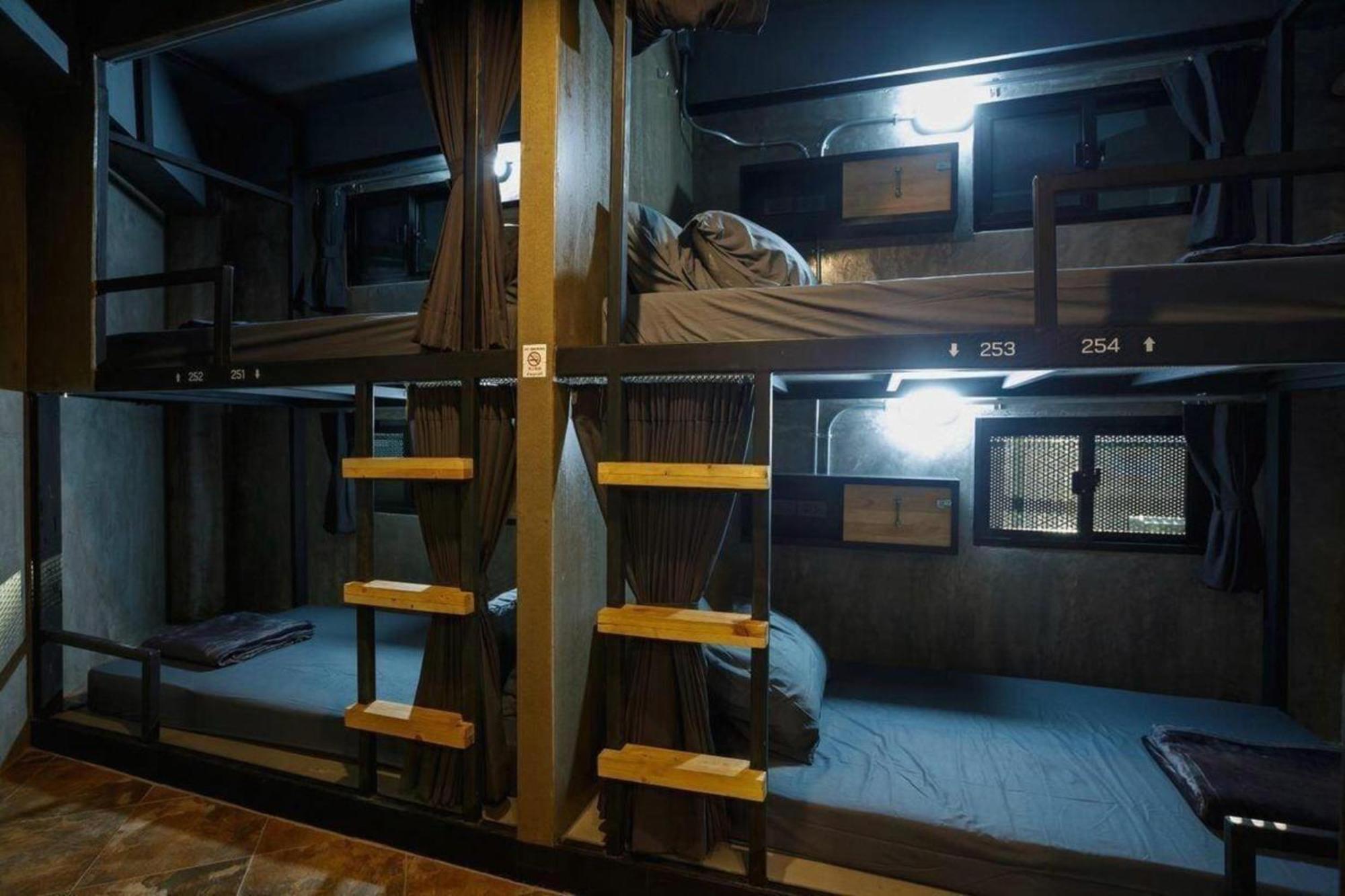 Episode 11 Hostel Sukhumvit Bangkok Ngoại thất bức ảnh