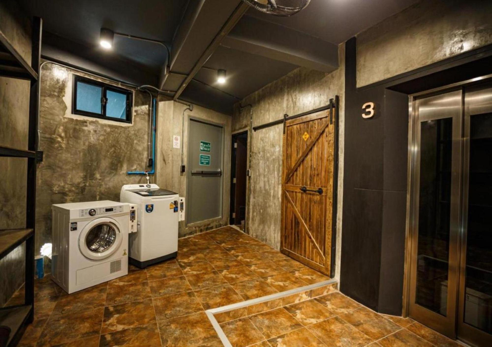 Episode 11 Hostel Sukhumvit Bangkok Ngoại thất bức ảnh